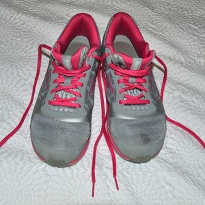 8/$20 Reebok Sneakers